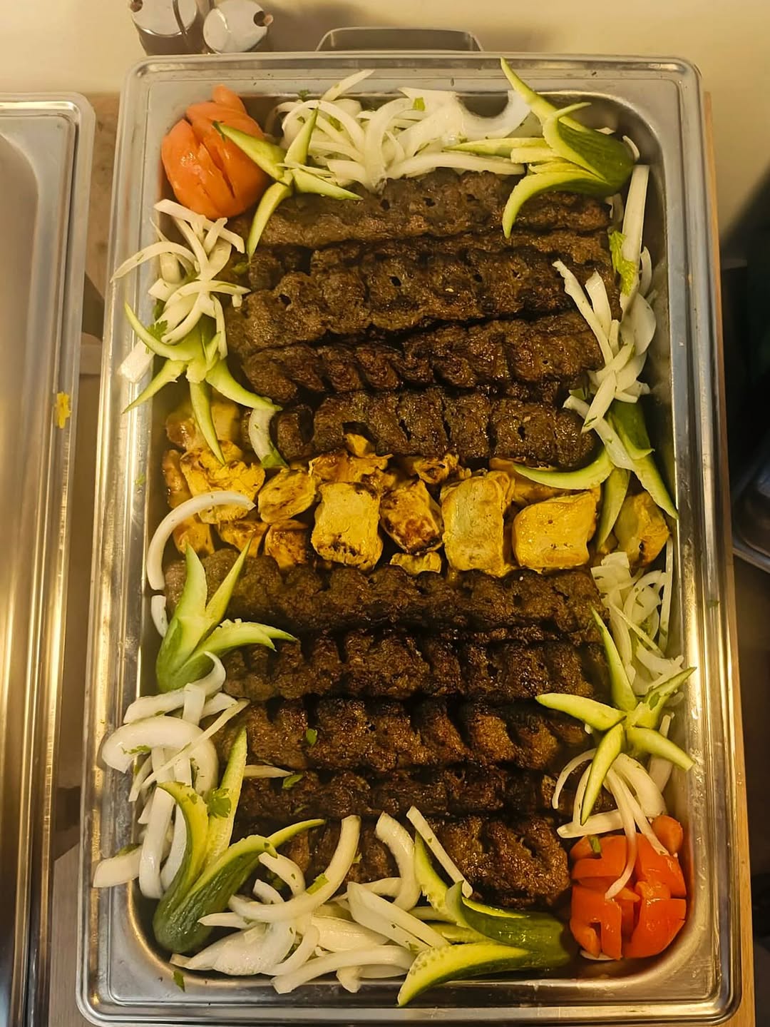 Grillspiesse in der Küche - Zeytoon Persisches Restaurant Norderstedt